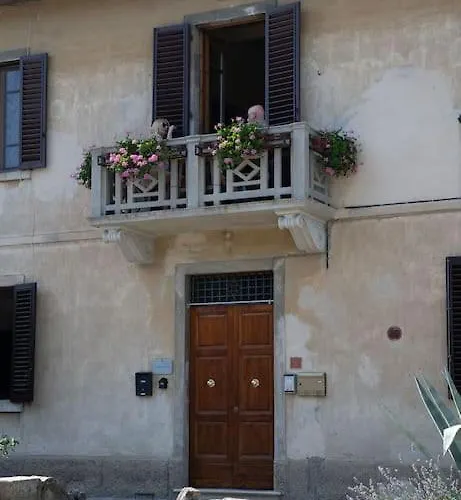 Un Passo Dalle Torri